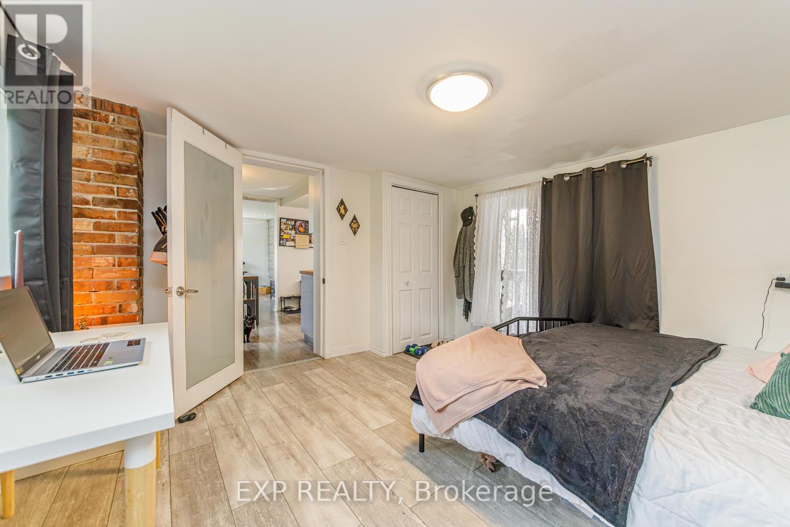 22 ST JOHNS WAY - 13