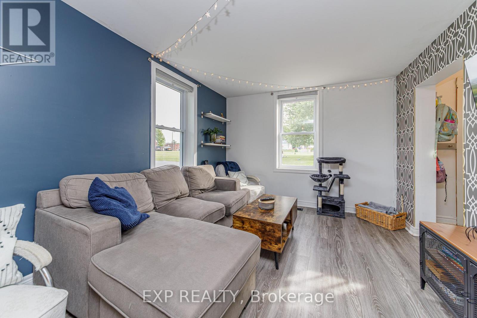 22 ST JOHNS WAY - 9