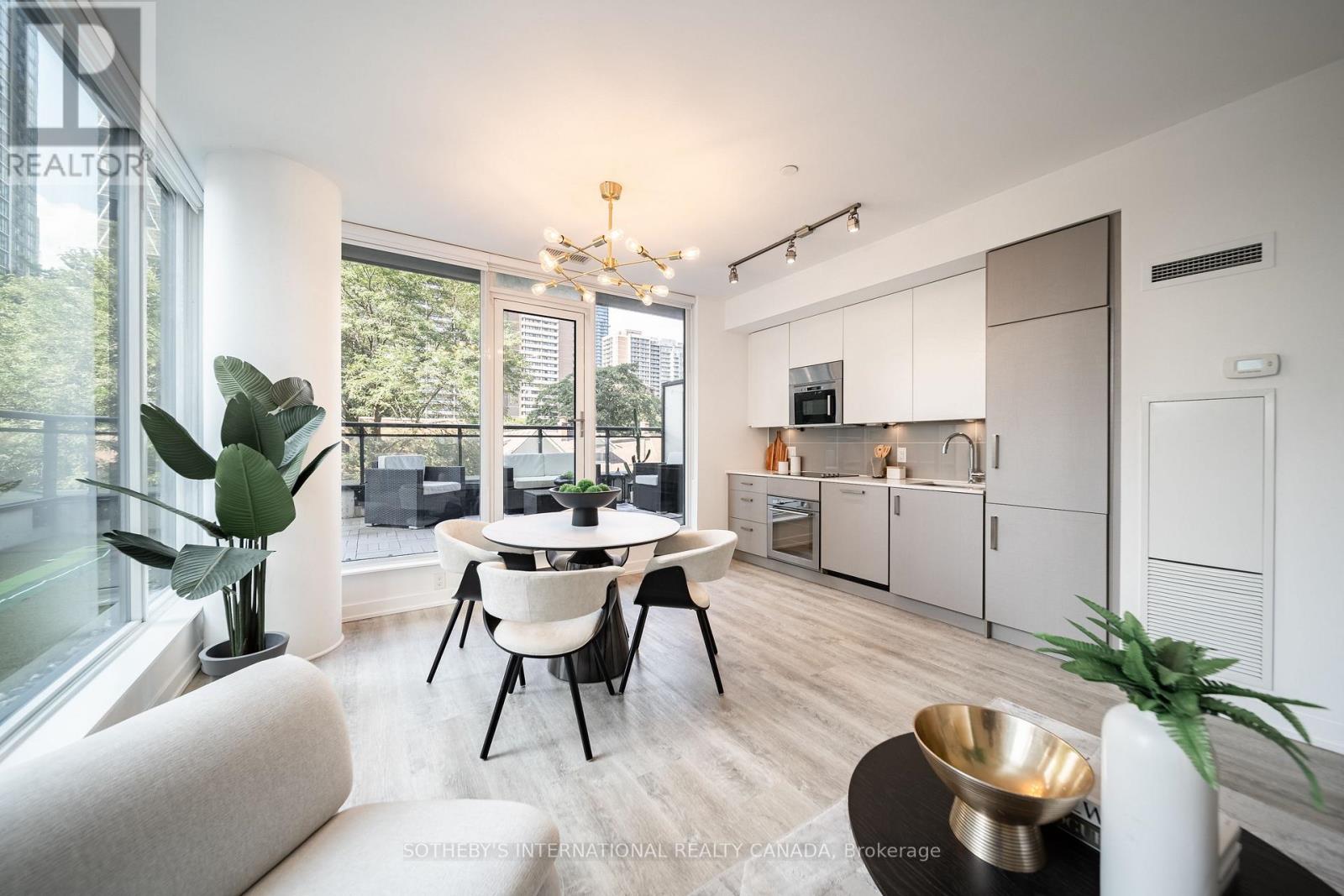 #302 17 DUNDONALD STREET - 11