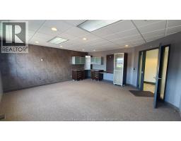 4960 Walker Road Unit# 3, Tecumseh, ON N0R1L0 Photo 8