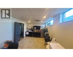4960 Walker Road Unit# 3, Tecumseh, ON N0R1L0 Photo 9