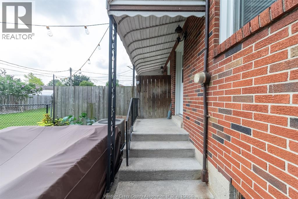 824-826 SMEETON - 29
