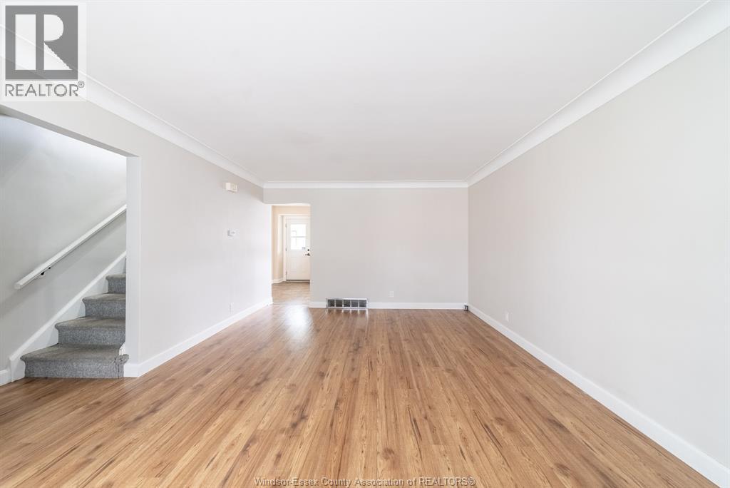 824-826 SMEETON - Image 32