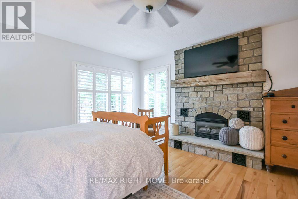 2640 WESTSHORE CRESCENT - Image 25
