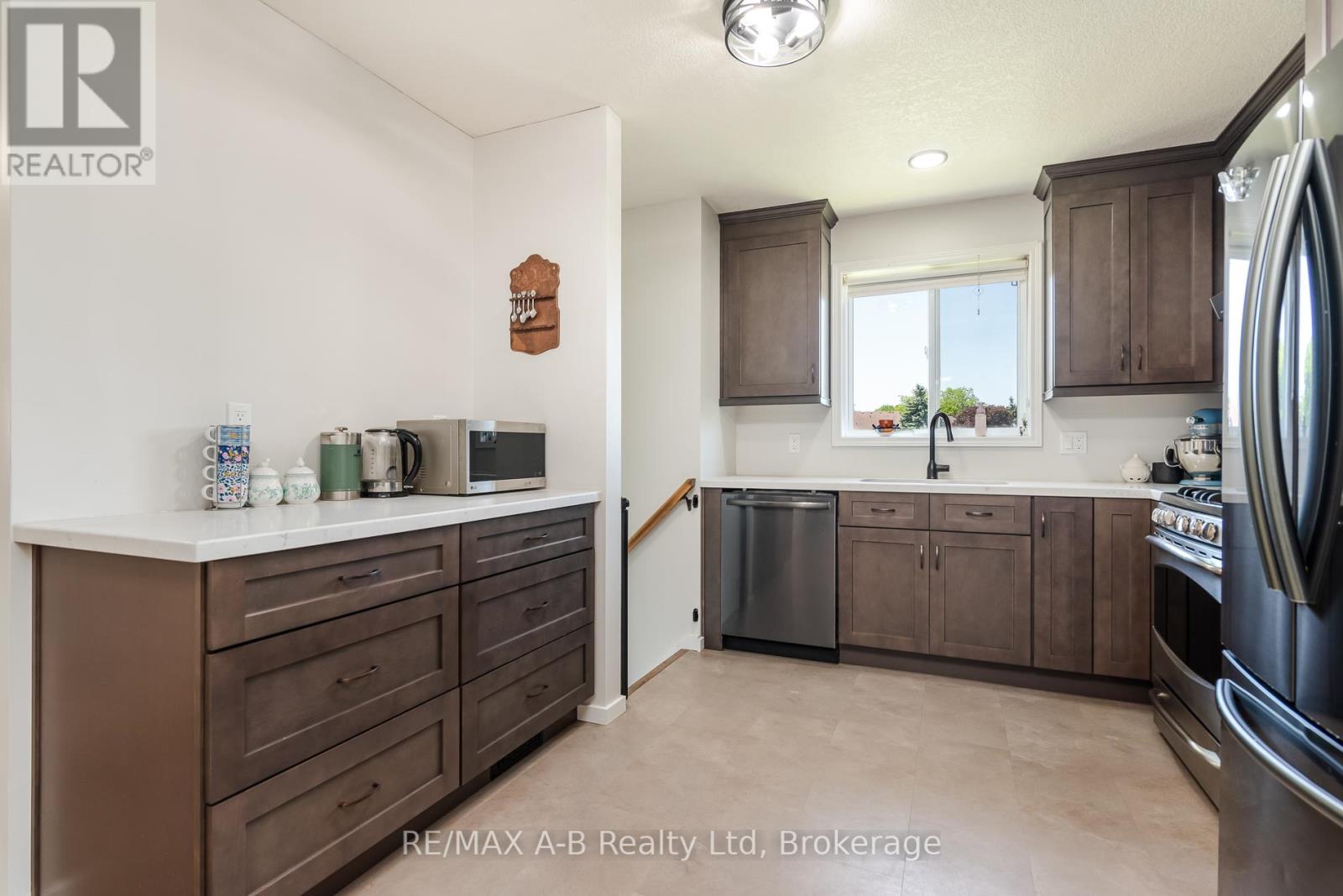 180 WESTWOOD AVENUE - Image 21