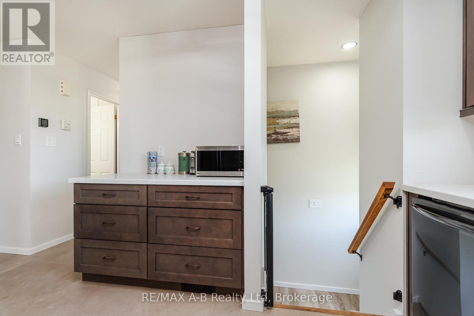 180 WESTWOOD AVENUE - 27