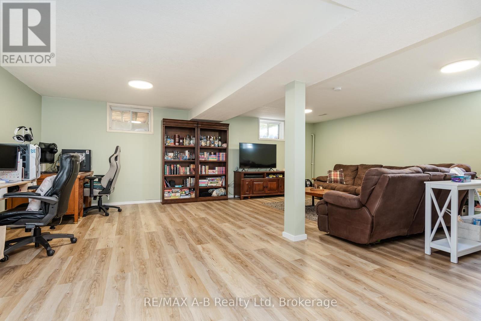 180 WESTWOOD AVENUE - Image 42