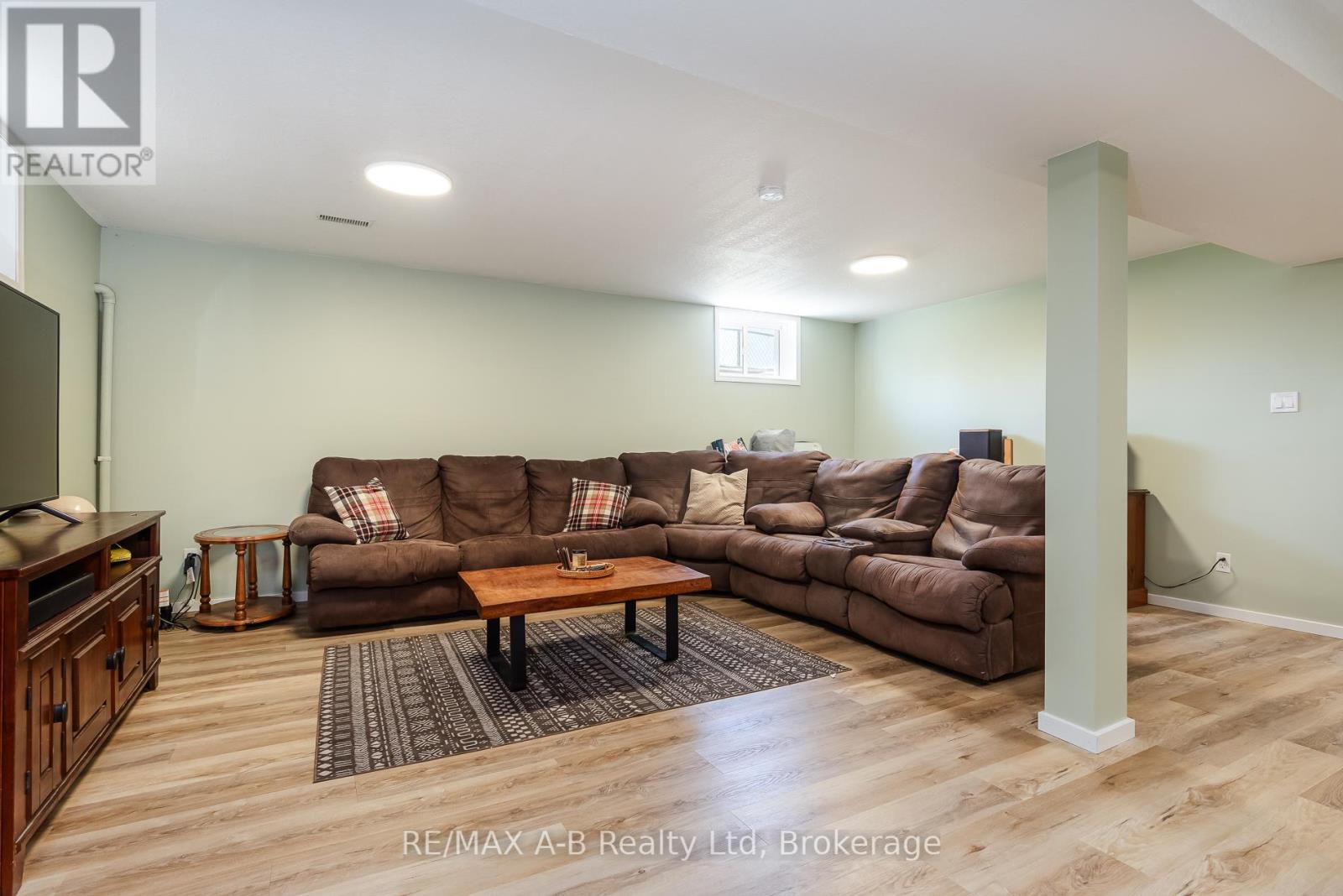 180 WESTWOOD AVENUE - Image 44
