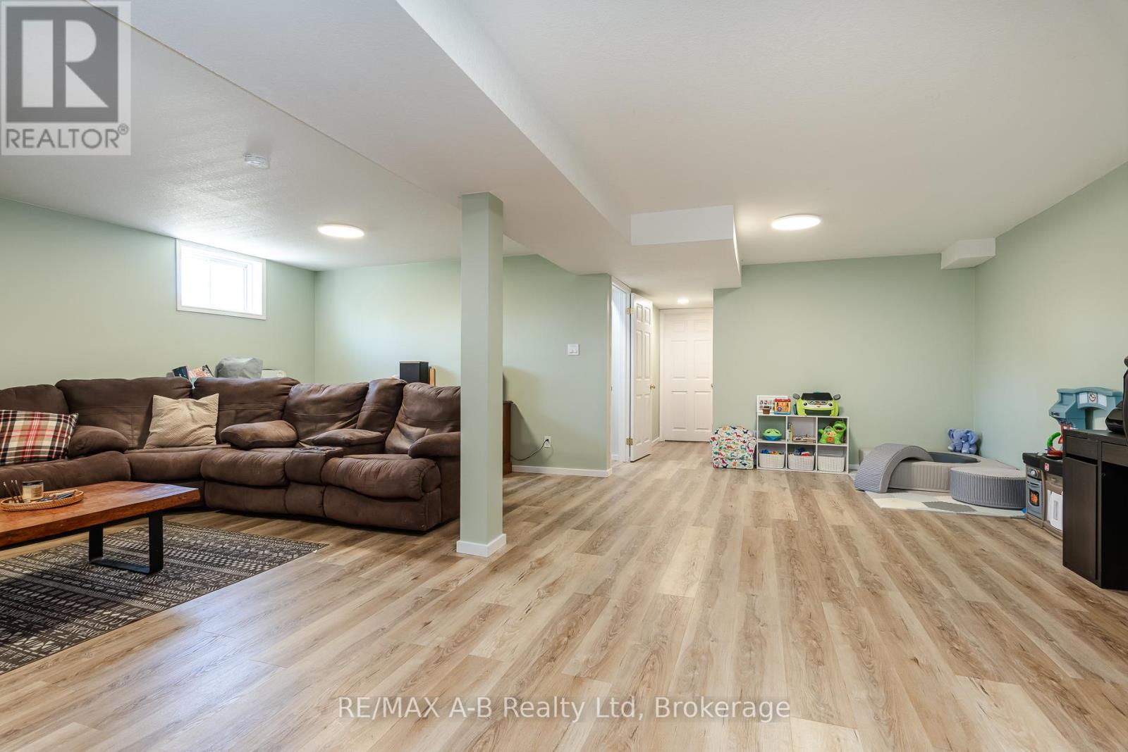 180 WESTWOOD AVENUE - 45