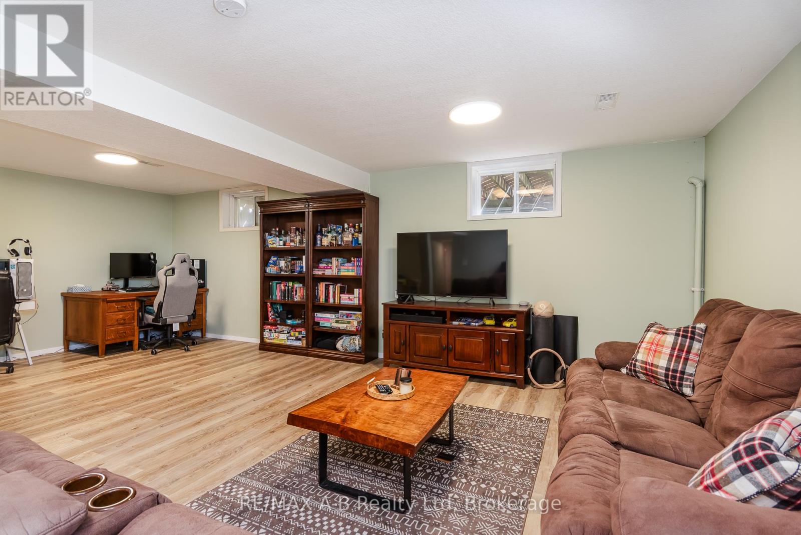 180 WESTWOOD AVENUE - 47