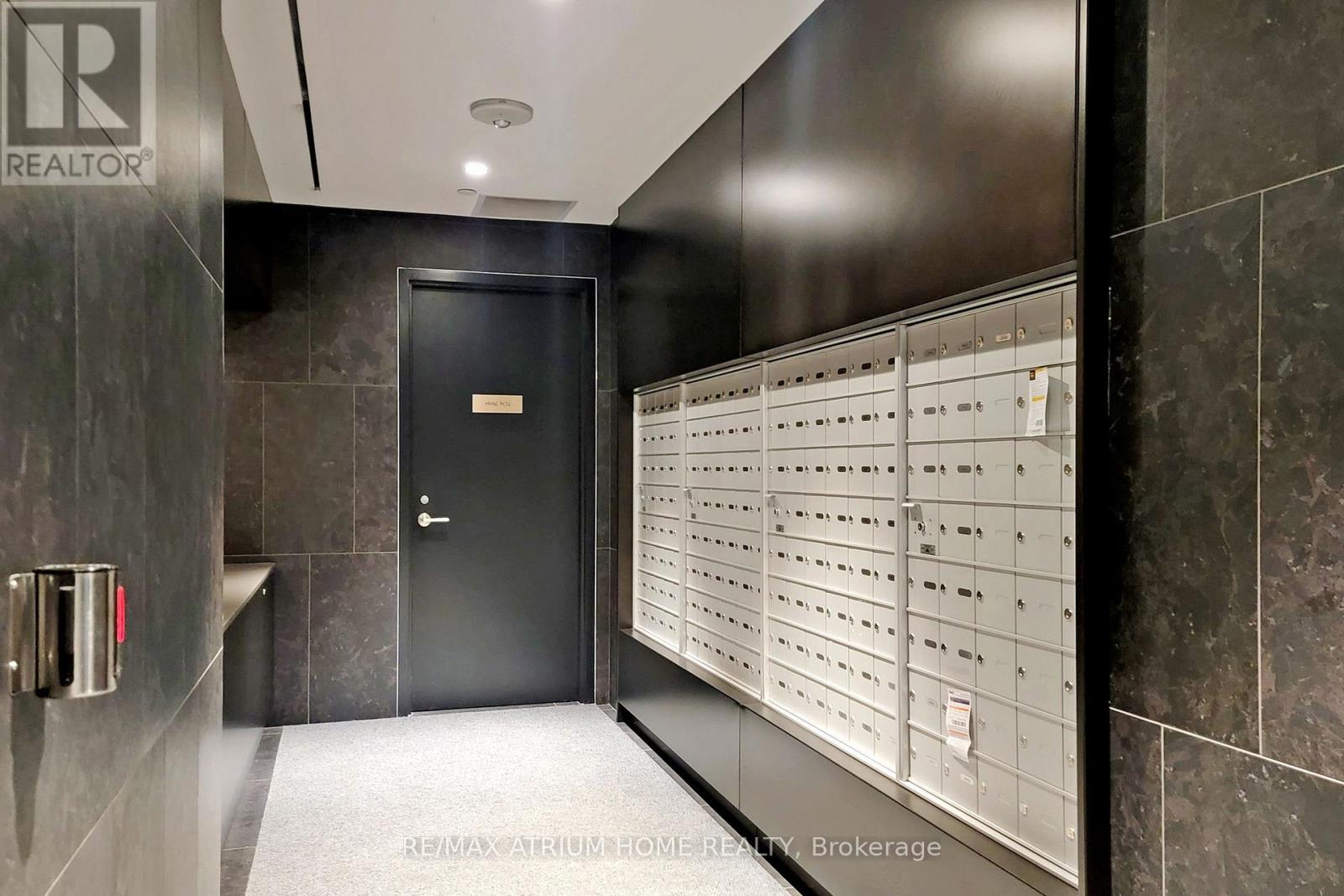 #3505 20 LOMBARD STREET - 9