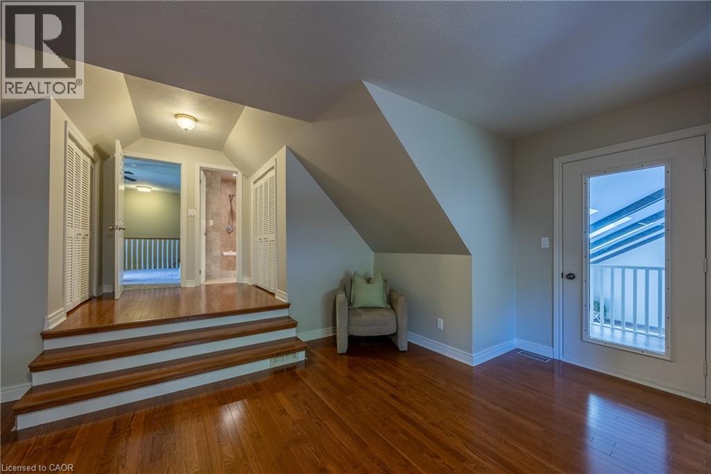 1 BOSTWICK Crescent - Image 18