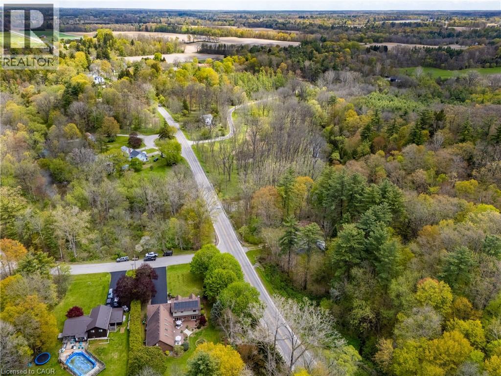 1 BOSTWICK Crescent - 36