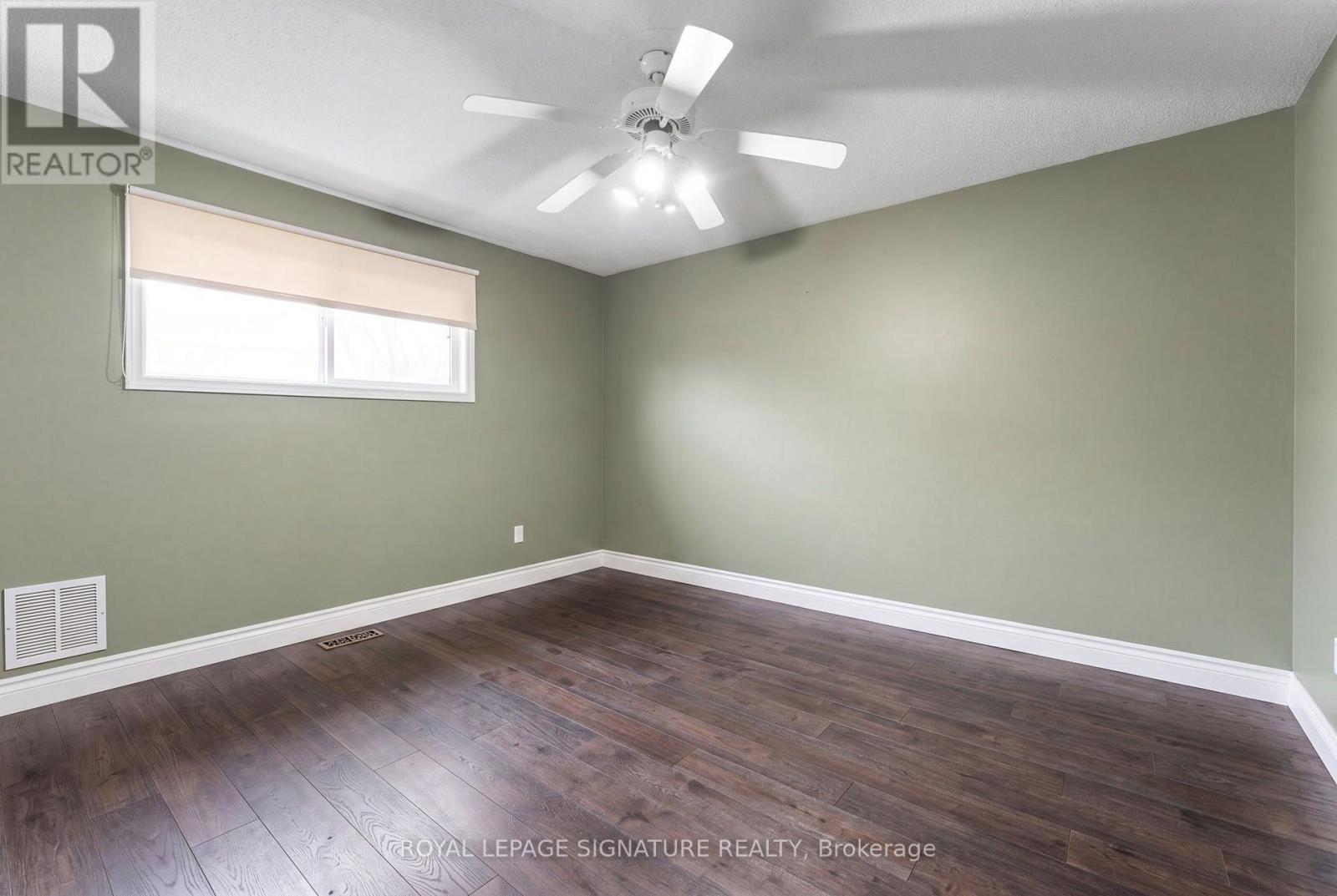 840 SHEPPARD AVENUE - Image 32