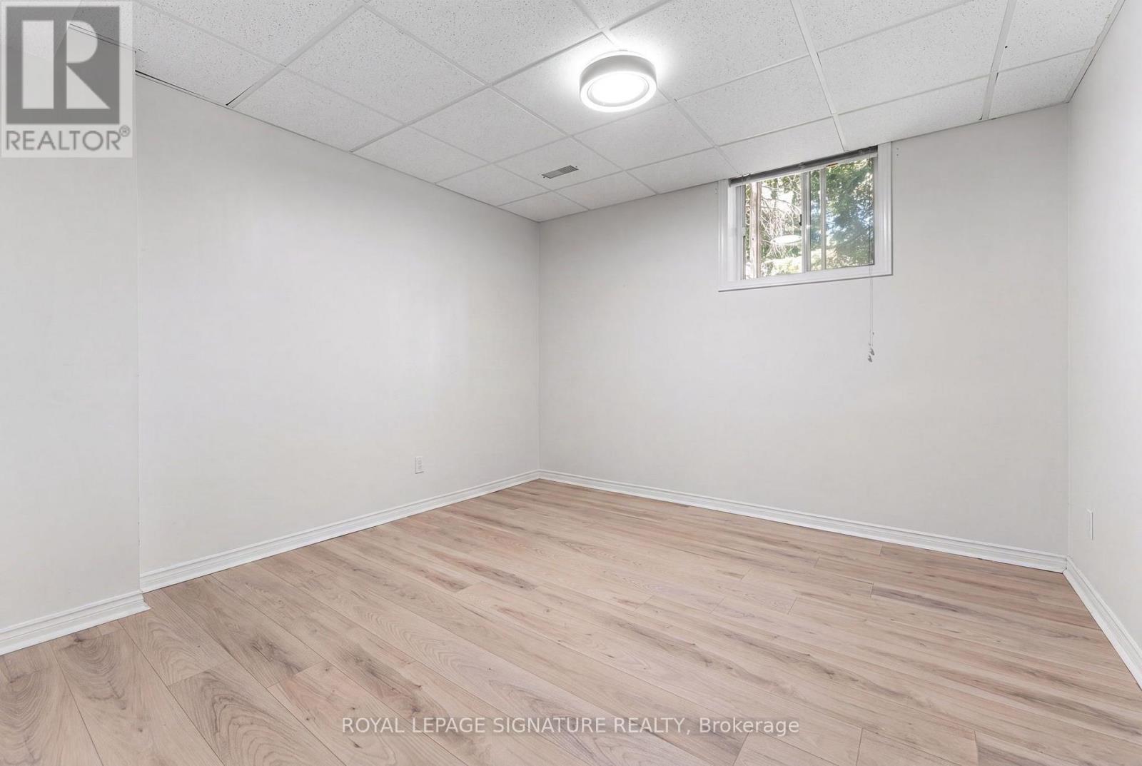 840 SHEPPARD AVENUE - Image 34