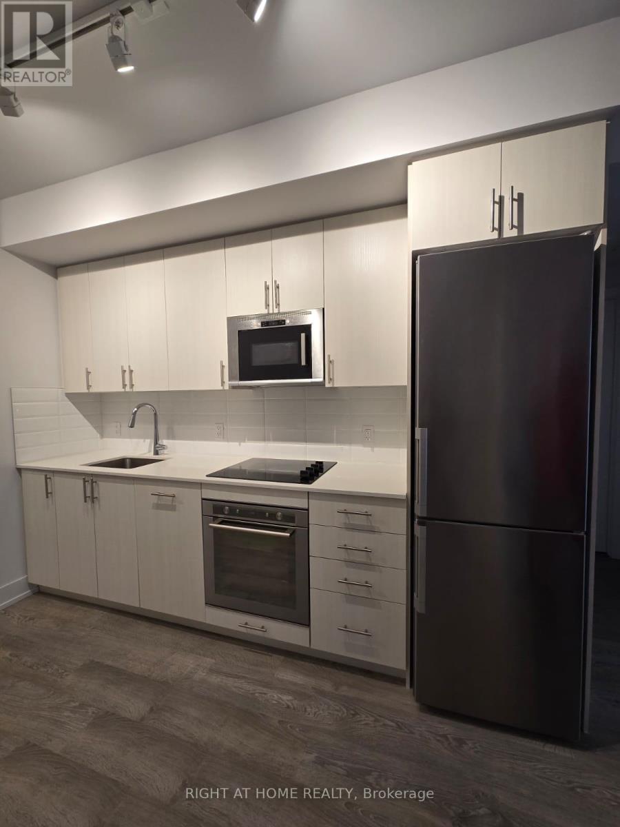 UNIT306 - 2550 SIMCOE STREET N