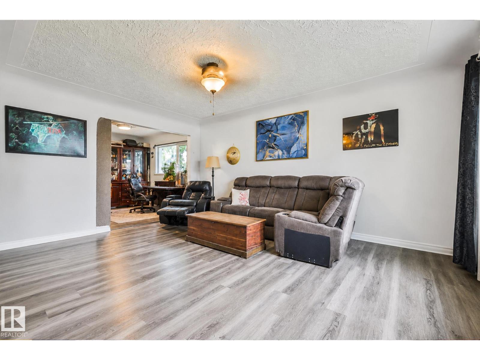 11404 127 Av NW photo 4 — MLS® E4502876