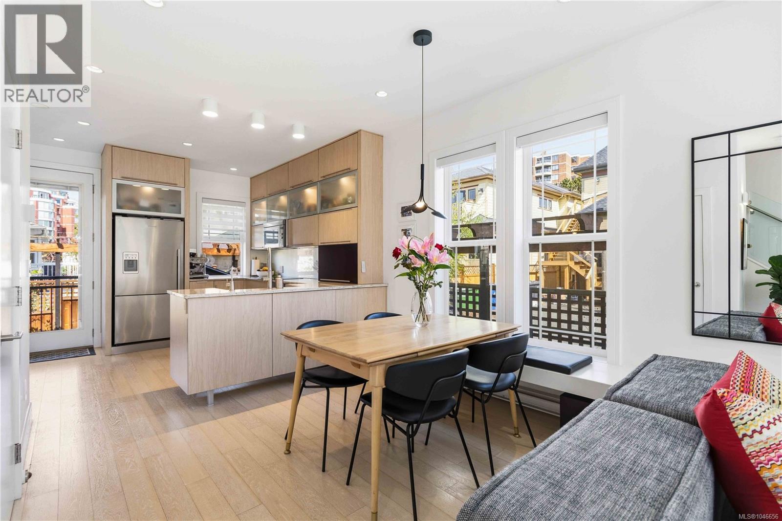4 508 Pendray Street, Victoria