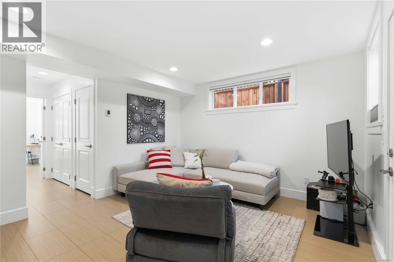 4 508 Pendray Street, Victoria