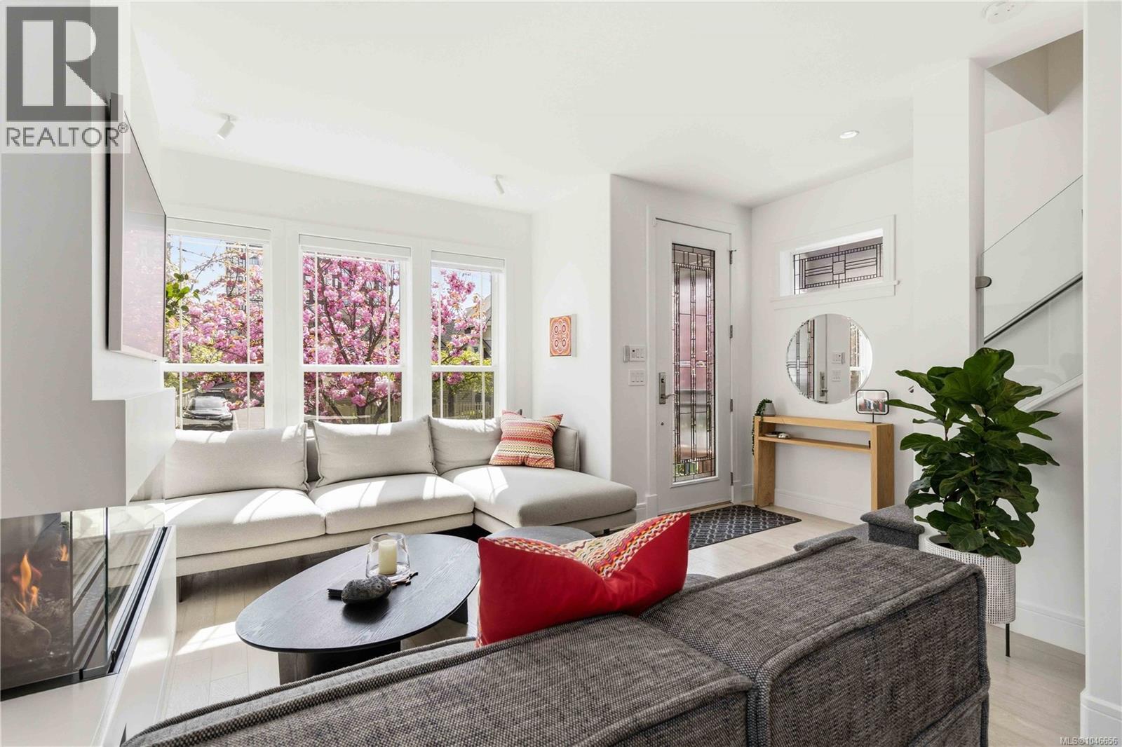 4 508 Pendray Street, Victoria