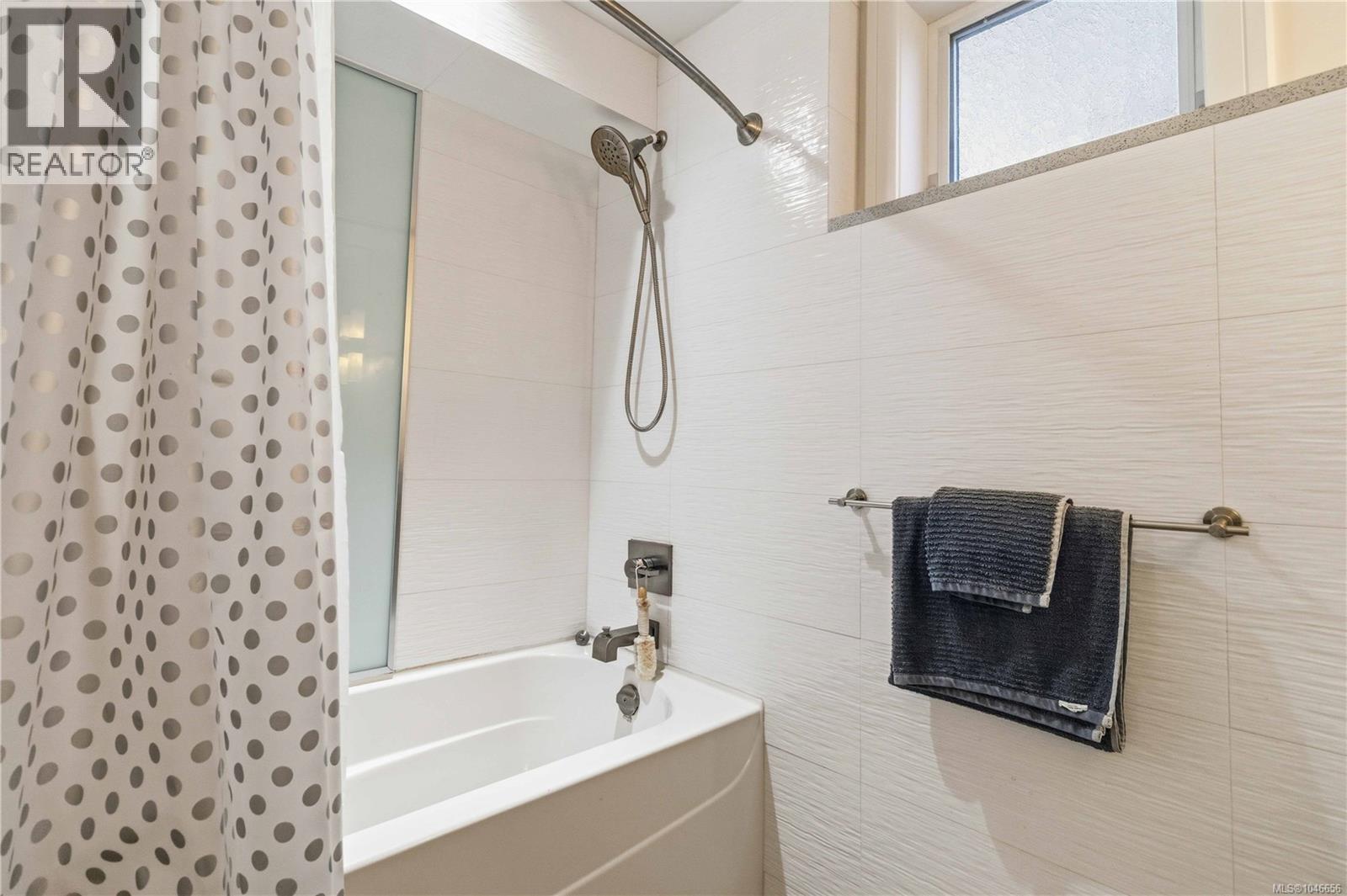 4 508 Pendray Street, Victoria
