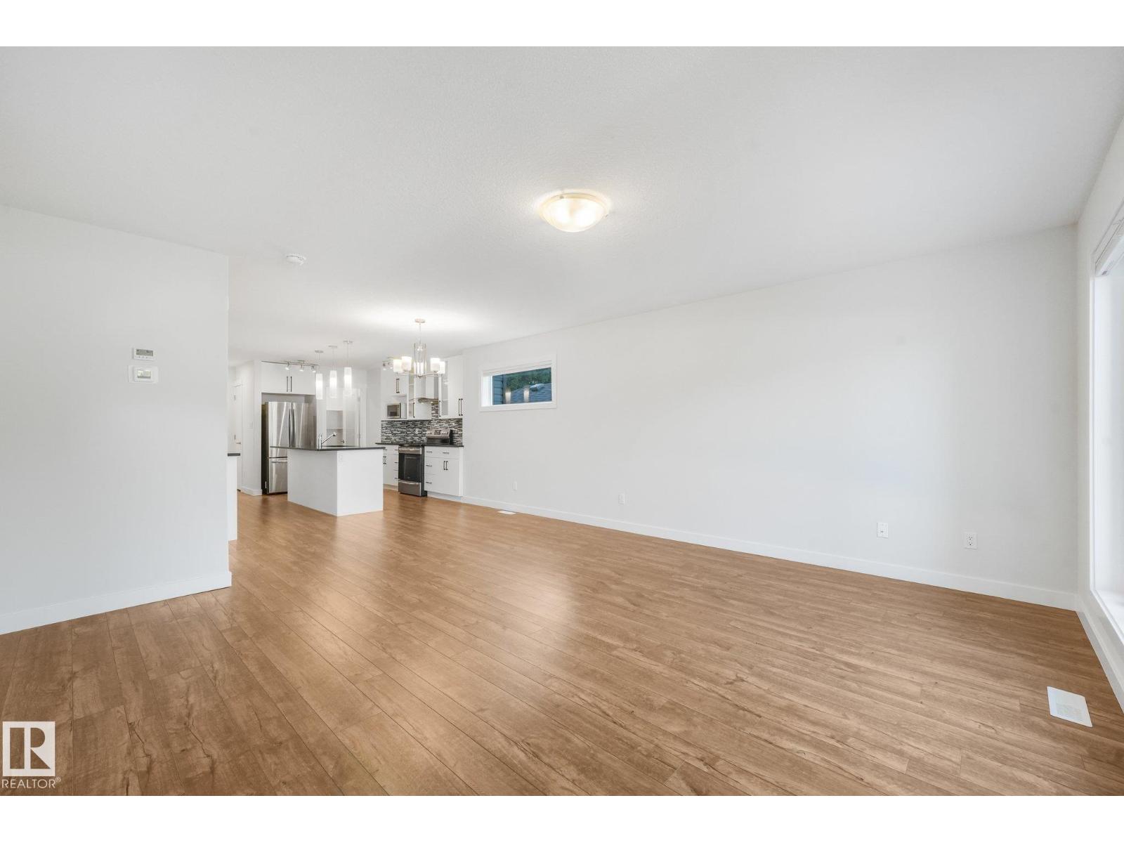 12322 101 ST NW - 12