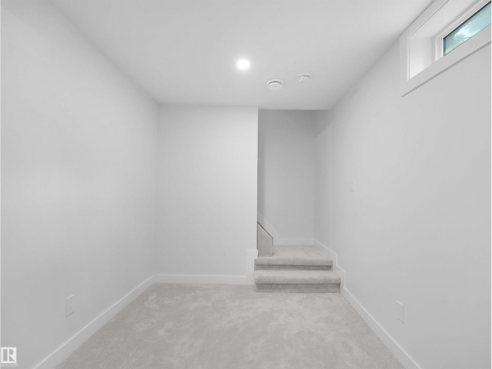 126 Woodstock NW - 22