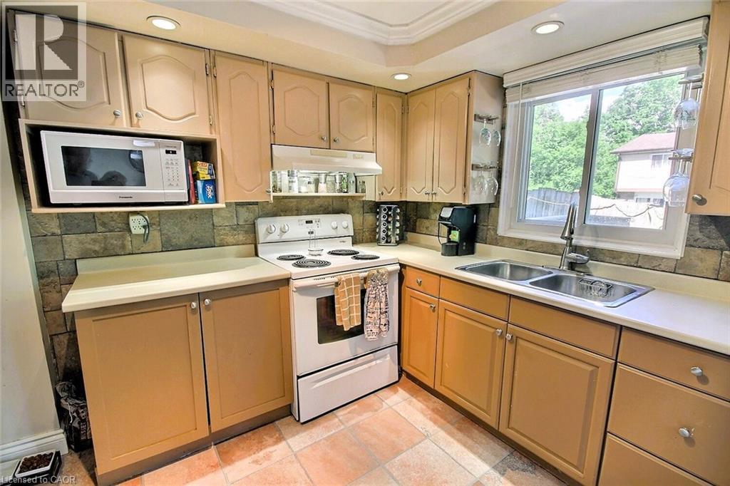 541 PARKVIEW Crescent - 8