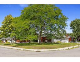 78 Rue Desjardins, Gatineau, QC J8Y6B3 Photo 32