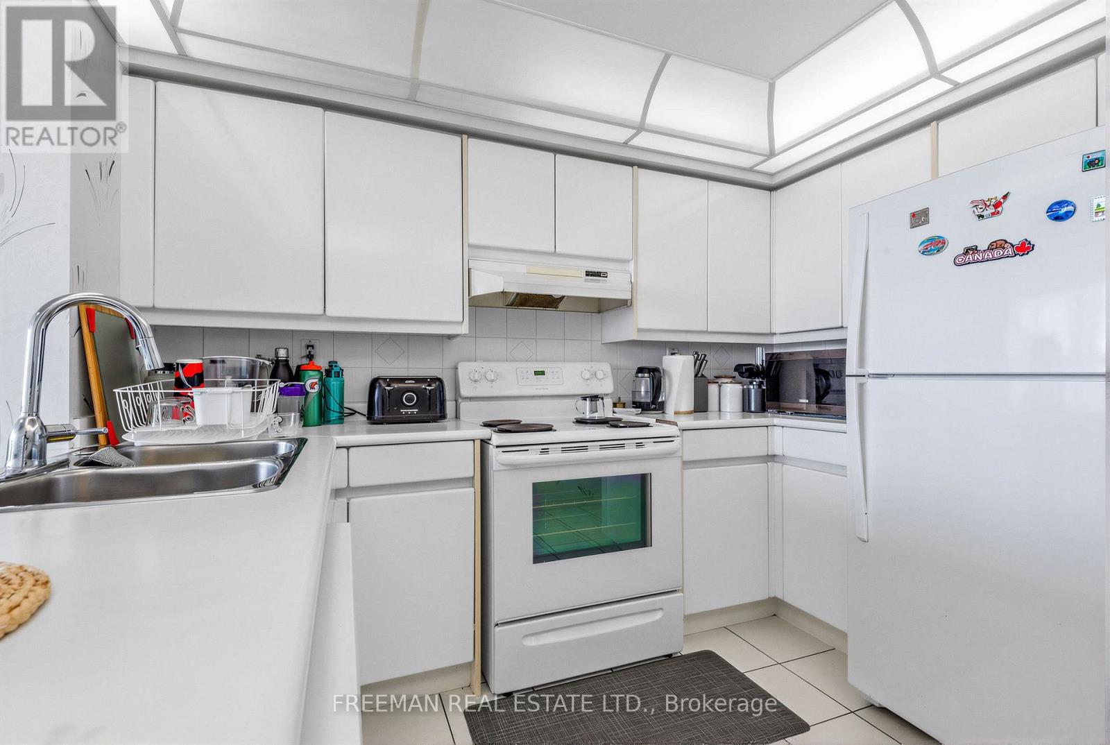 #1111 7300 YONGE STREET - 16