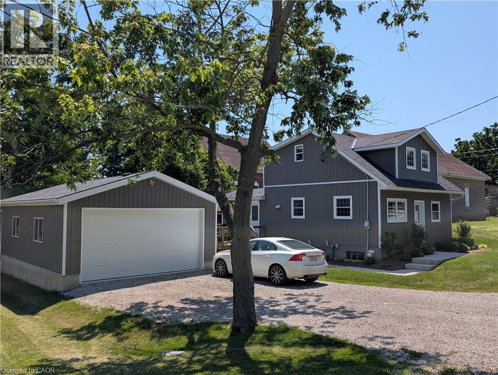 22 KING Avenue - 1