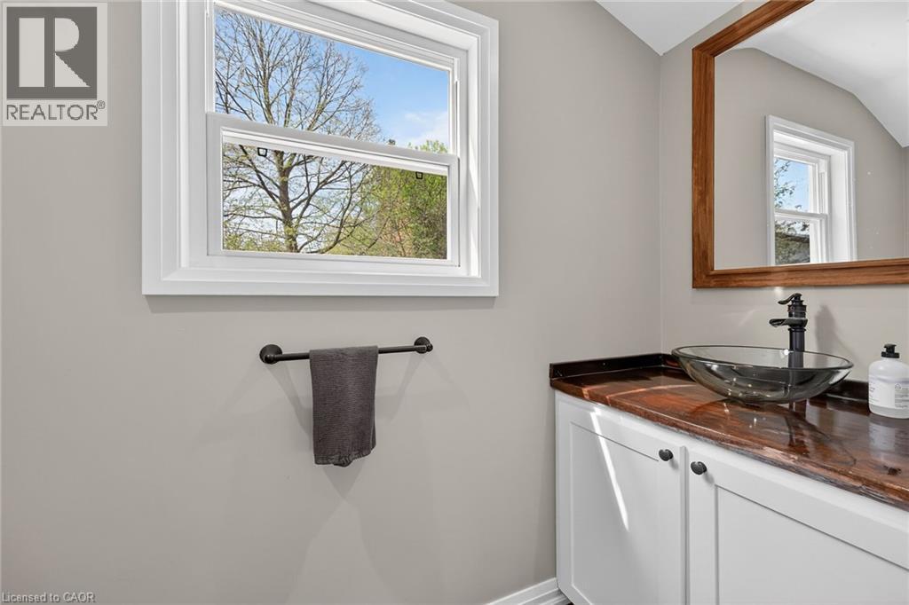 22 KING Avenue - 14