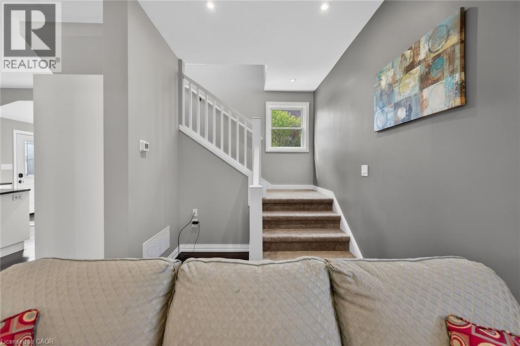 22 KING Avenue - Image 18