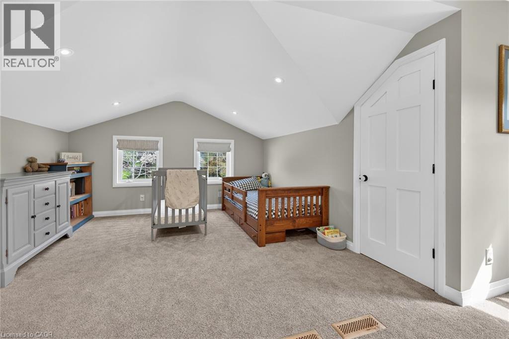 22 KING Avenue - Image 20
