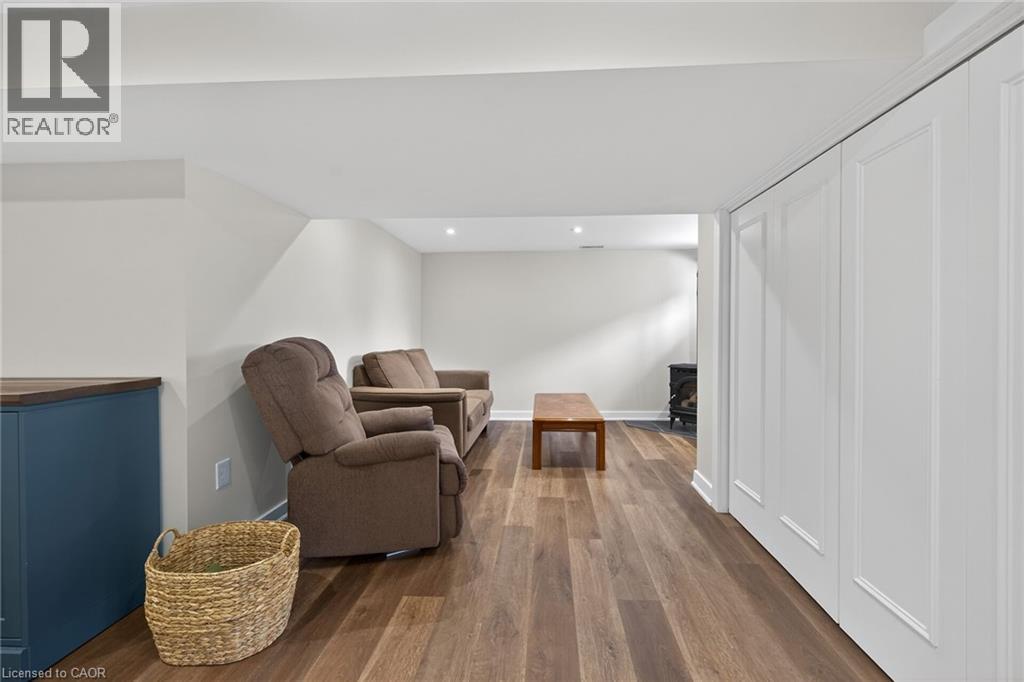 22 KING Avenue - Image 30