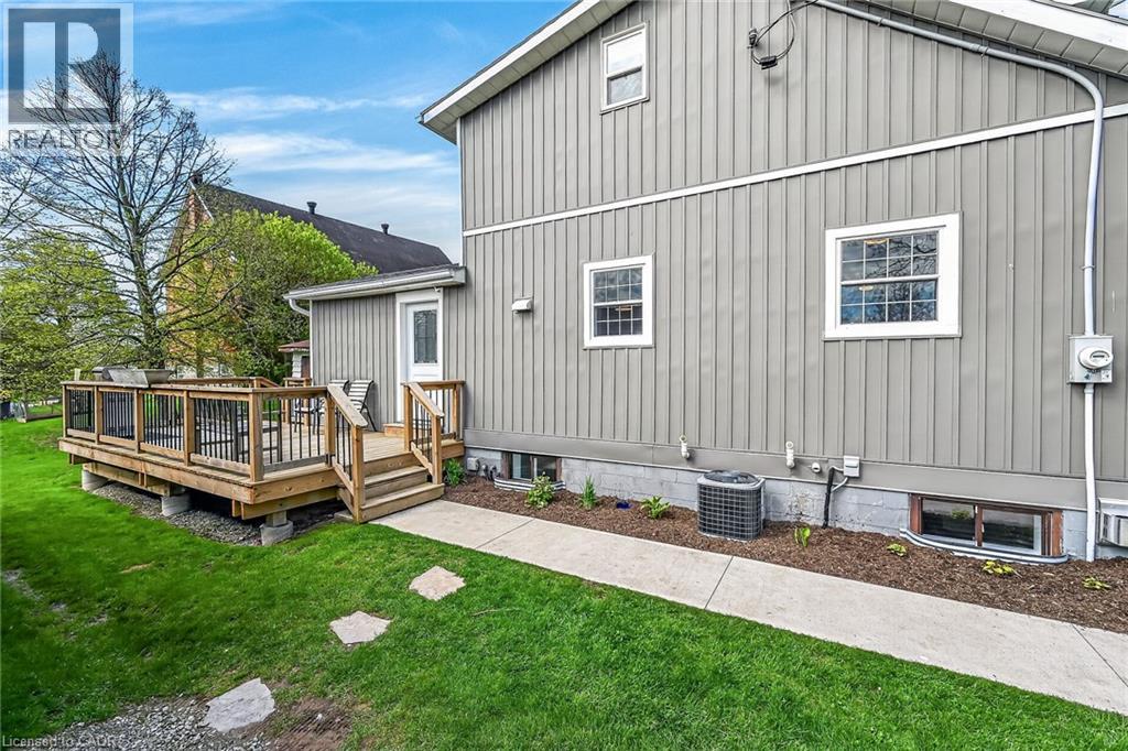 22 KING Avenue - 35