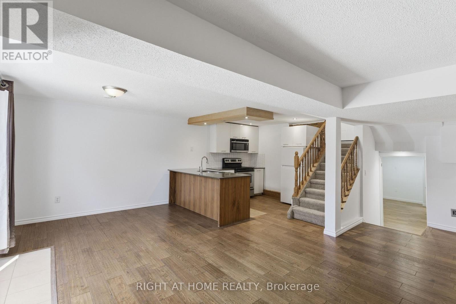 341 REXFORD DRIVE - 28