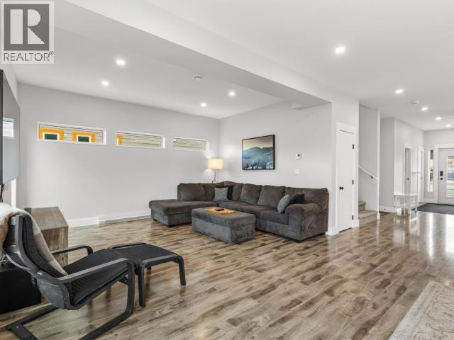 26 ISKOOT CRESCENT - 11