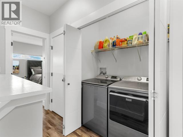 26 ISKOOT CRESCENT - 25