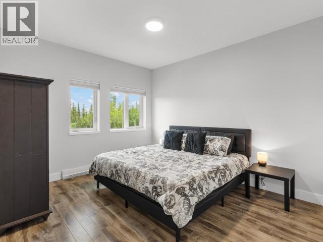 26 ISKOOT CRESCENT - 22