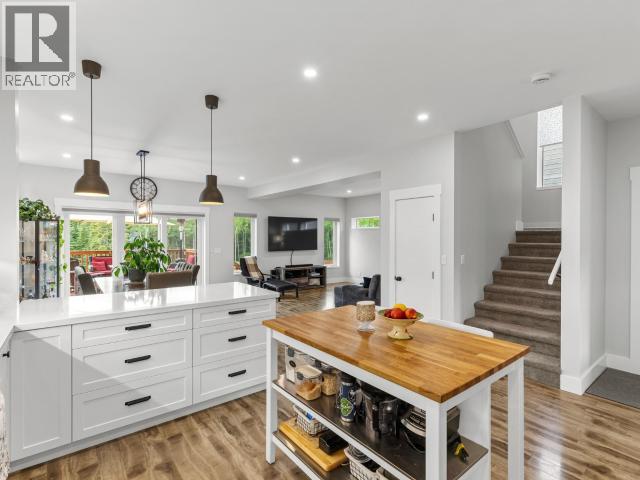 26 ISKOOT CRESCENT - 10