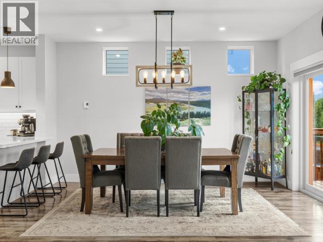 26 ISKOOT CRESCENT - 13