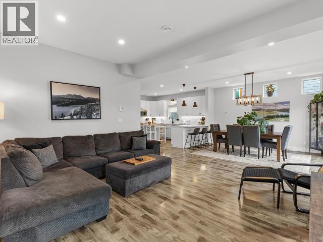 26 ISKOOT CRESCENT - 12