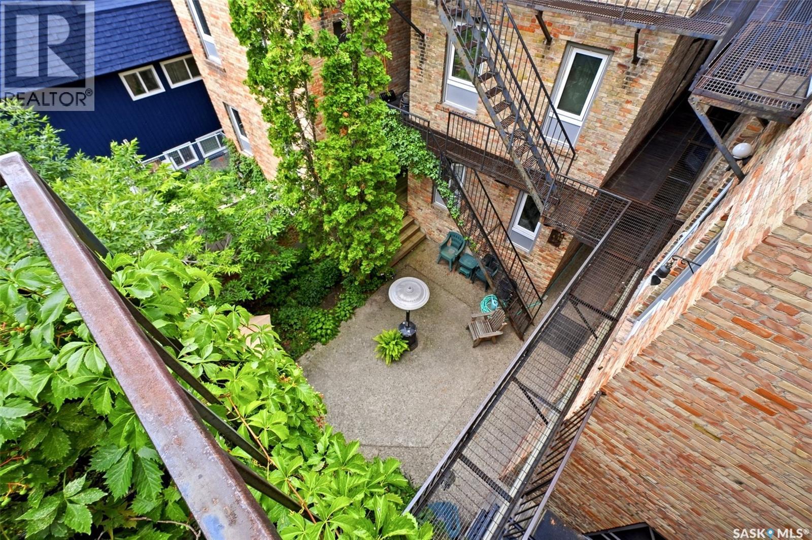 #305 2925 14th AVENUE - Image 34