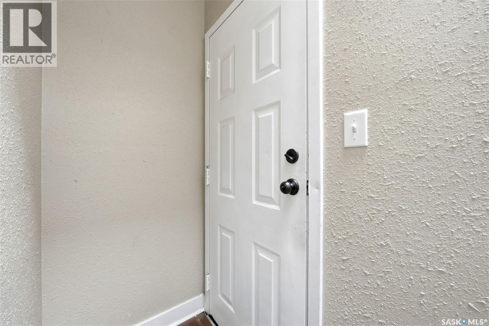 #305 2925 14th AVENUE - Image 4