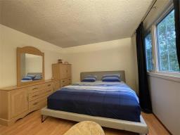205 Charing Cross Crescent, Winnipeg, MB R2N1N7 Photo 21
