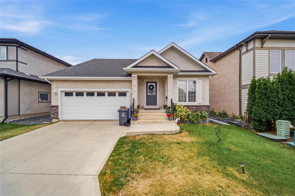 512 Bridgeland Drive North, Winnipeg, Manitoba, R3Y0H1, Winnipeg, Manitoba — photo 1 of 5