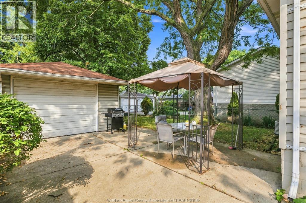 1535 BUCKINGHAM DRIVE - 12
