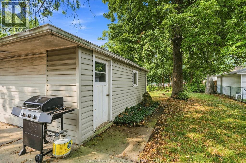 1535 BUCKINGHAM DRIVE - 13