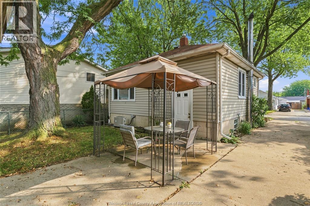1535 BUCKINGHAM DRIVE - Image 14